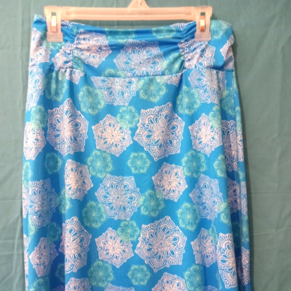 Cinched elastic waist mid skirt